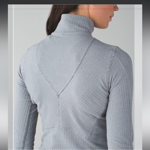 Lululemon Kanto Catch Me 1/2 Zip
Heathered Gray Herringbone  Size 4 Vintage - Picture 15 of 16